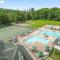 Hot Tub-King Suite-Pet Friendly-Fenced Yard-Fire Pit-500Mbps-Fireplace - East Stroudsburg