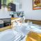 2 Bedroom Cozy Apartment In Arrach