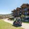 Walk to Skiing Exceptional Juniper Landing 4 BR+Den Private Hot Tub Panoramic Golf Course Views Pool - 帕克城