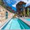 Walk to Skiing Exceptional Juniper Landing 4 BR+Den Private Hot Tub Panoramic Golf Course Views Pool - 帕克城