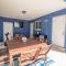 Cozy Blue house blocks from beach with Private Pool, BBQ, Backyard - Deerfield Beach