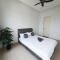 PJ The Grand by SkyLimit Suites