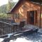 Hummingbird Hill Resort: Hot Tub, Views, Wildlife, 3D movies, Hiking, Bikes, Sleds, Games, Kids & Pets Love It - Naches