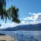 Sunny Stays Family Pool Home, Golf, lake and vineyards near YLW and UBCO - Kelowna