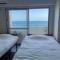 海まで徒歩1分。最上階の角部屋！アクセス抜群オーシャンビュー でのんびりSTAY - Agarii
