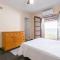 Casa com 6 Suites, piscina e estacionamento