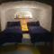 Creatively designed CaveHouse with jacuzzi - Gorafe