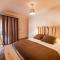 Logements calmes avec piscine, jardin et parking