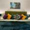 Contemporary, Cosy & Homely 2 Bed Apartment with High-Speed WIFI, Terrace & Free Parking overlooking Stourbridge Common Park & Coldhams Brook