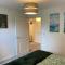 Contemporary, Cosy & Homely 2 Bed Apartment with High-Speed WIFI, Terrace & Free Parking overlooking Stourbridge Common Park & Coldhams Brook
