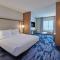 Fairfield Inn & Suites by Marriott Chicago O'Hare - ديس بلينز