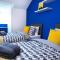 LARGE UNIQUE 2 BEDROOM DUPLEX APARTMENT WITH PRIVATE PARKING & FREE WIFI - VAT QUALIFYING BY AMAZING SPACES RELOCATIONS Ltd - 沃灵顿