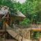 Hobbit Treehouse with waterfall on the Brazos River! 350 acres! Tubing! Petting zoo!