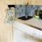 Cosy Private Cabin with parking in good location