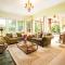 Aloha Junction Bed and Breakfast -Minutes away from Hawaii Volcanoes National Park