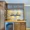Lynnwood Home Private Hot Tub, Fire Table and Grill