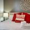 Trendy Escape ◉ California King bed awaits!