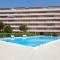 Great flat with shared pool and lovely balcony