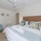 San Lameer Villa 13937 - 3 Bedroom Deluxe - 6 pax - San Lameer Rental Agency