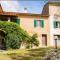 [Swimming pool with view] Tenuta la Macinaia