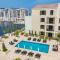 HiGuests - Stylish Waterfront Apartment With Pool in La Mer - دبي