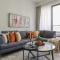 HiGuests - Stylish Waterfront Apartment With Pool in La Mer - دبي