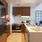 HiGuests - Stylish Waterfront Apartment With Pool in La Mer - دبي