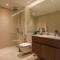 HiGuests - Stylish Waterfront Apartment With Pool in La Mer - دبي