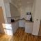 Flat 5. Modern studio apartment, Tynte Hotel, Mountain Ash - Quakers Yard