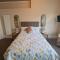 Meadowside Holiday Apartments