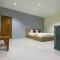 Tha-ruea Residence