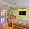 House with Heated Pool and Grill - Walk to Beach! - جزيرة ماركو