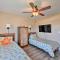 House with Heated Pool and Grill - Walk to Beach! - جزيرة ماركو