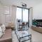 Intimate Apartment with Scenic View of Dubai Creek - Dubaj