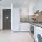 Intimate Apartment with Scenic View of Dubai Creek - Dubaj