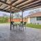 Patio and Balcony Gulf Coast Retreat in Brownsville - 布朗斯维尔