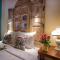 Old Town Quito Suites, Heritage Boutique Hotel, Where Every Detail Tells a Story - Quito