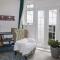 112 Balmoral Road