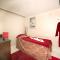 Raviz Center Point Hotel