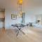 Georgie Light, lofty luxurious