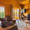 Riverside Forest Retreat-Chalet
