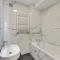 2 BR Apt Steps to Nivy Station - Bratislava