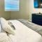 Beautiful, well-stocked home - sleeps 7!