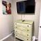 Beautiful, well-stocked home - sleeps 7!