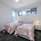 Serenity HG4 4Br 3&half Ba with Absolute National Park Frontage