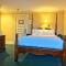 Winthrop Arms Hotel Restaurant Logan Airport