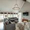 Lakeside Retreat - Private Lake Access