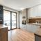 New Spacious Apartment with City View - 科希策