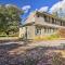 Spacious Apt with Yard 3 Mi to Windham Mountain