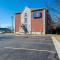 Motel 6-Olathe, KS